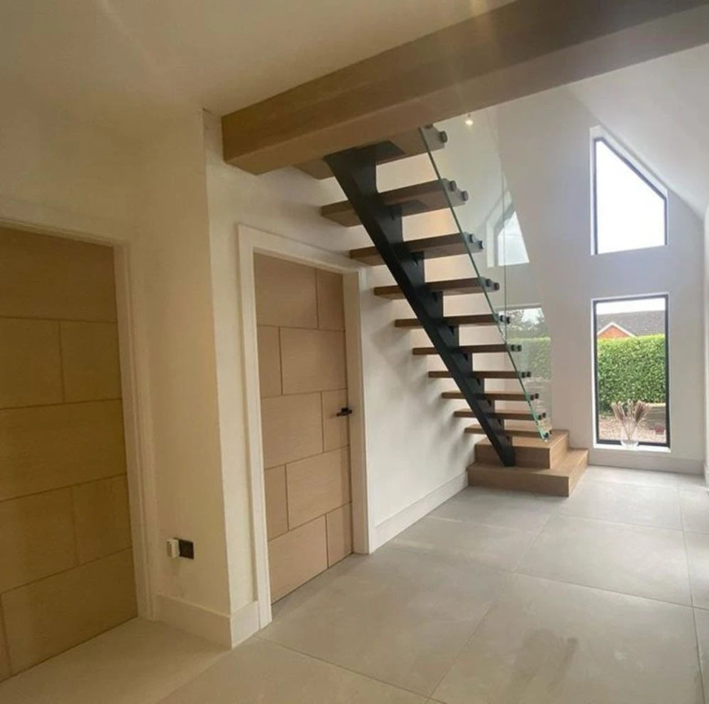 XL Joinery Ravenna Fully Finished Oak Internal Flush Door - Image 4